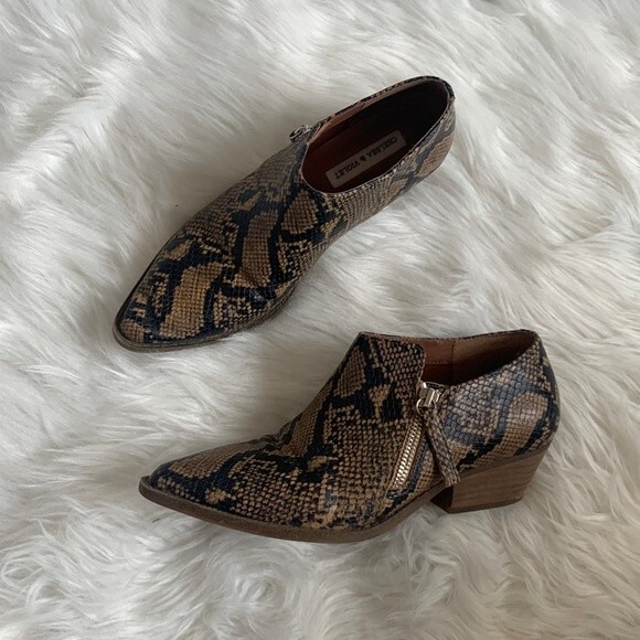 Chelsea & Violet Ava Snakeskin Print Leather Ankle Boots Booties Sz 7.5 - Picture 1 of 11